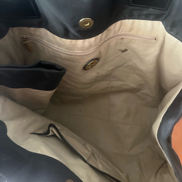 Tory Burch Black Tote Bag with Signature Logo - Picture 5 of 9